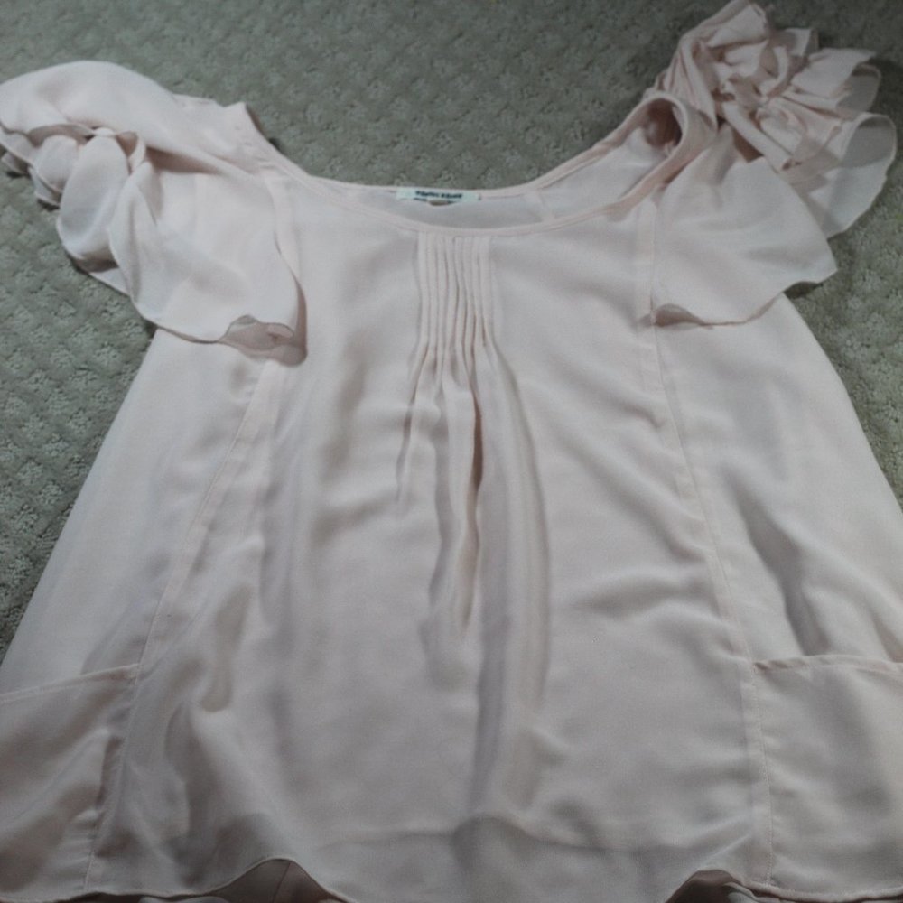 Daniel Rainn Size M Pale Pink Ruffled Sleeve Blouse